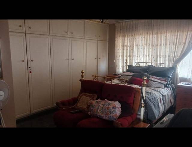 3 BEDROOM HOUSE FOR SALE IN SILVERGLEN